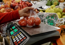 The basic food basket costs over $2,300 in the states of Mexico, Nayarit, and Campeche.