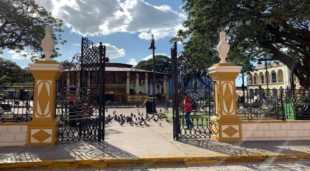 Between modernity and history: Campeche’s Independence Square, 19th and 20th centuries
